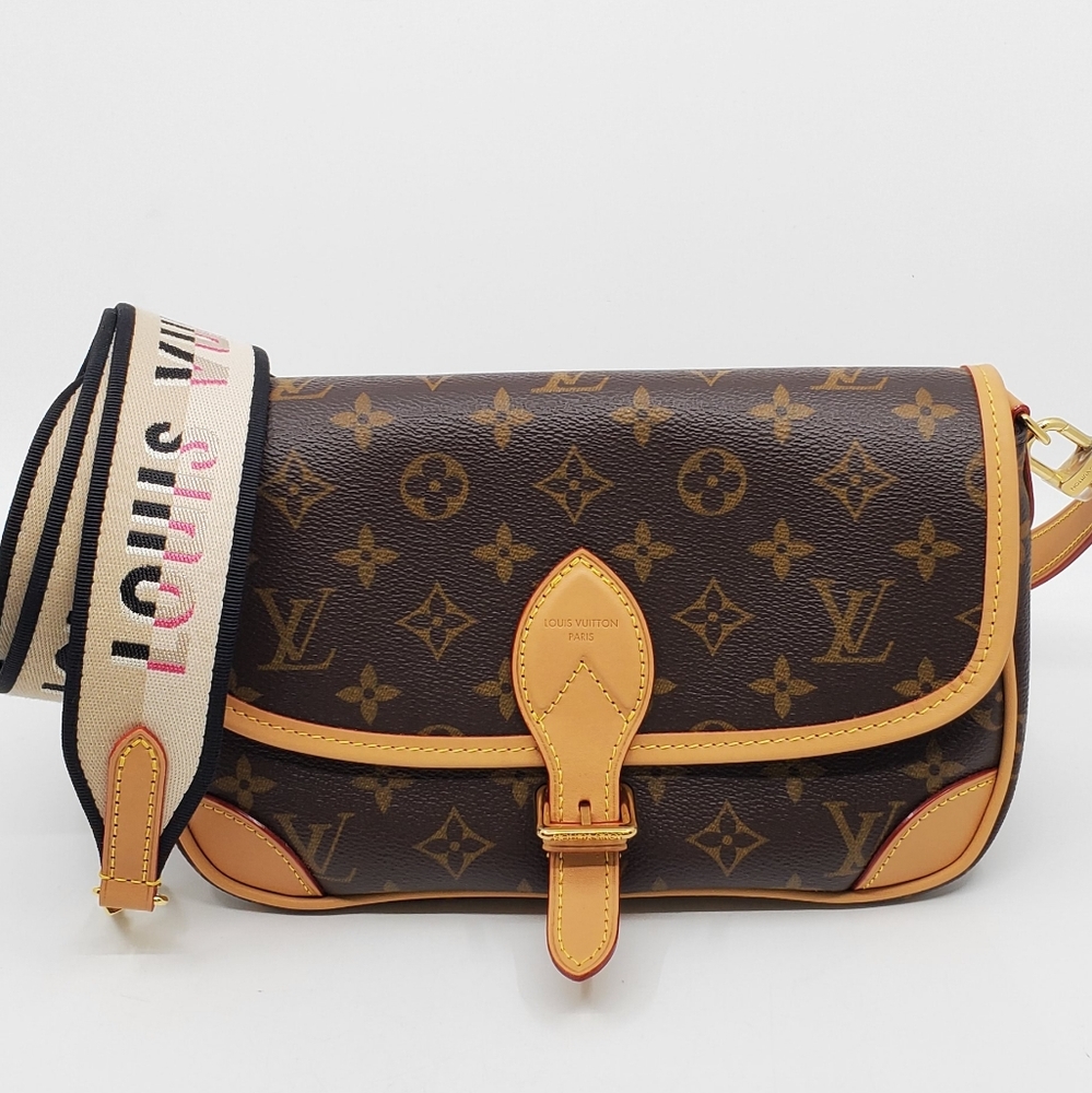 Louis Vuitton Diane PM Monogram PM - Picture 2 of 15